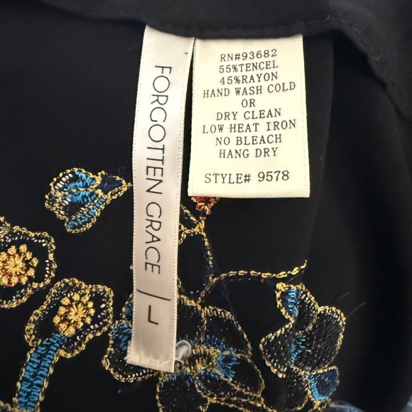 Forgotten Grace Black Fringed with Embroidered Back Design Kimono - Picture 8 of 10